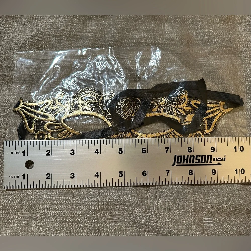 Masquerade Eye Mask Gold & Black Embroidered W/ Side ties NEW